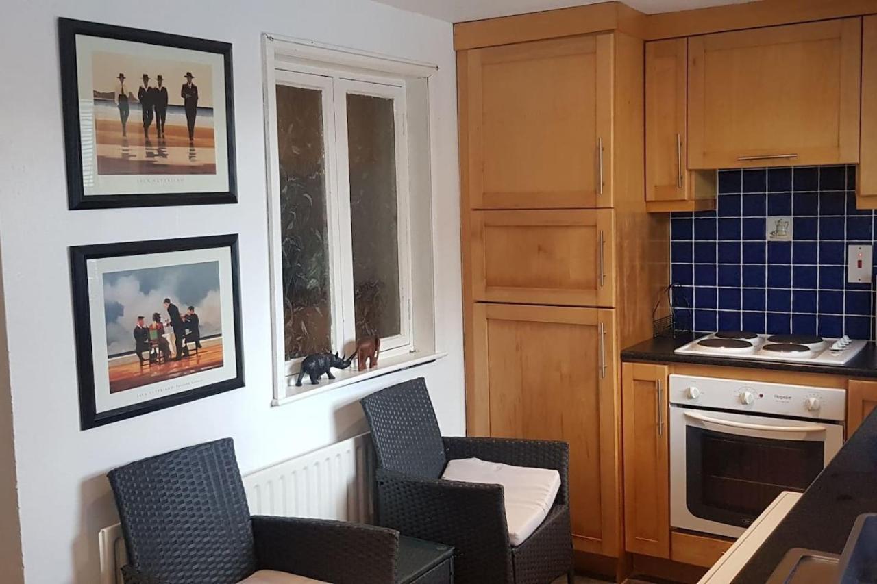 Banagher Cosy Townhouse On The Hill In Irelandヴィラ エクステリア 写真